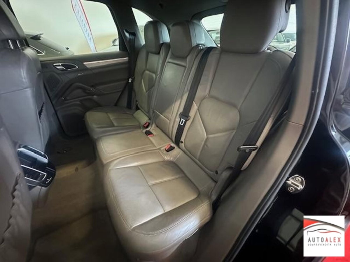 Porsche Cayenne 3.0 Diesel (14)