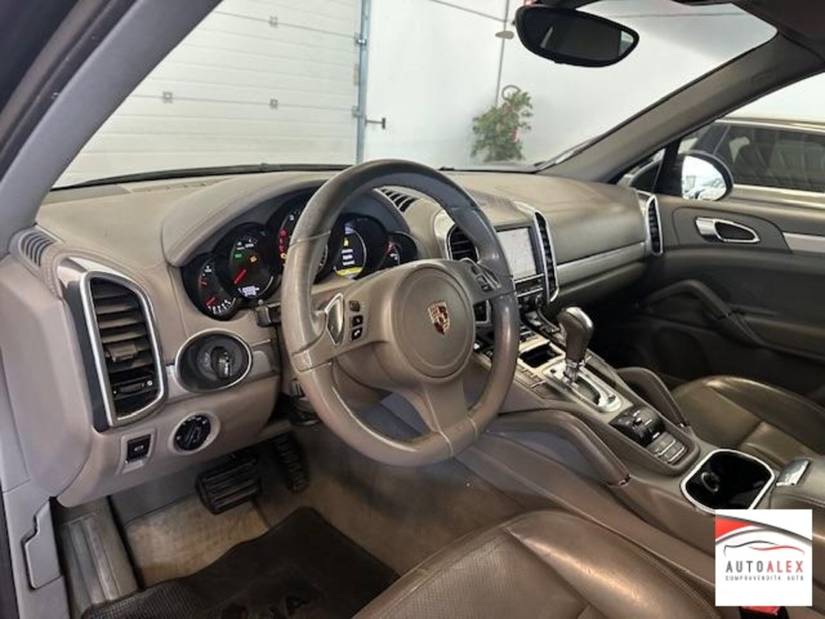 Porsche Cayenne 3.0 Diesel (6)