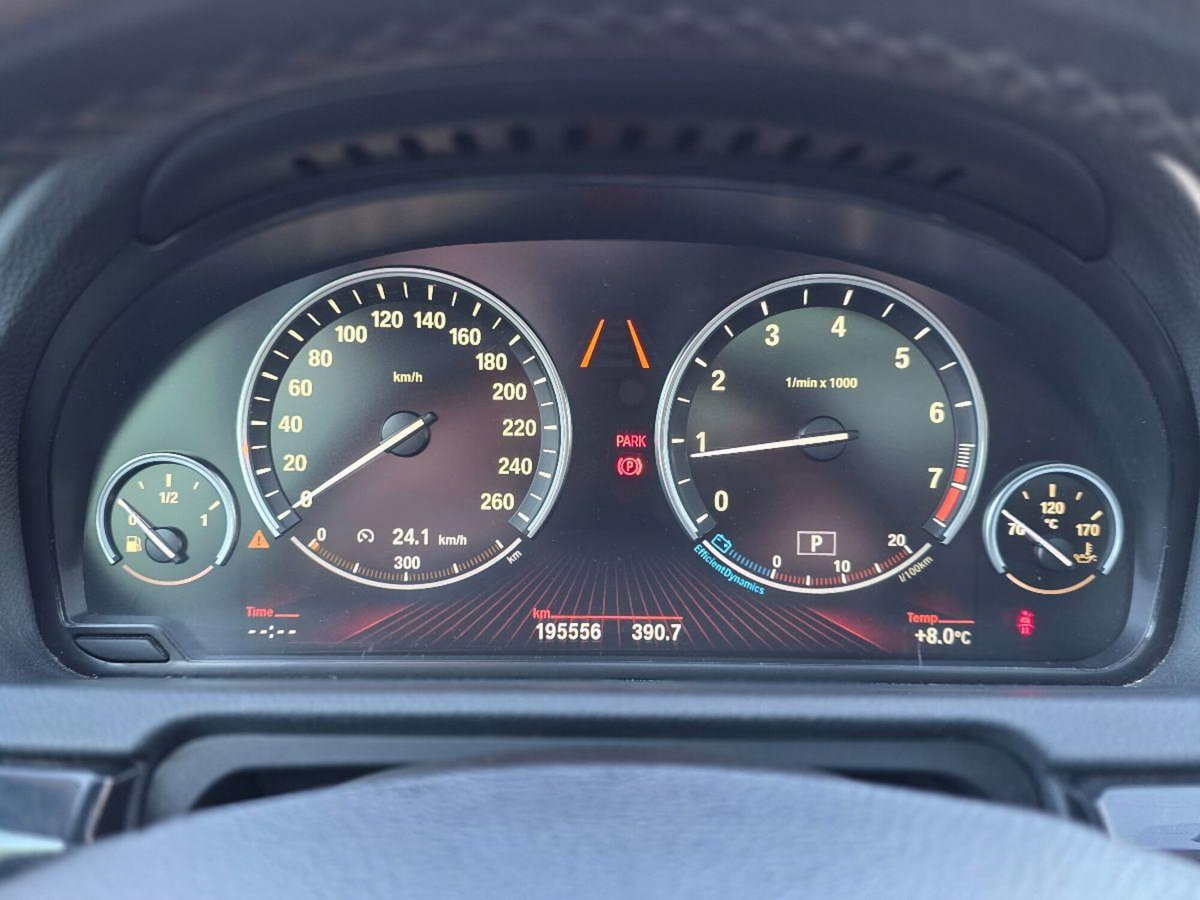 BMW Serie 5 GT 550i  Futura (19)