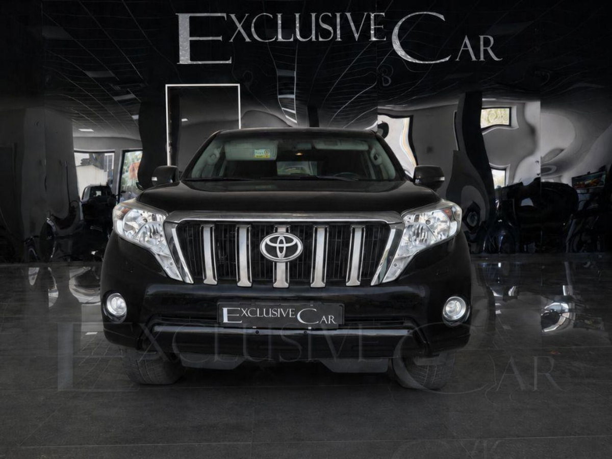 Toyota Land Cruiser 2.8 D4-D 5 porte Lounge (3)