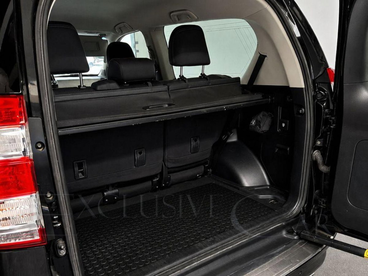 Toyota Land Cruiser 2.8 D4-D 5 porte Lounge (6)