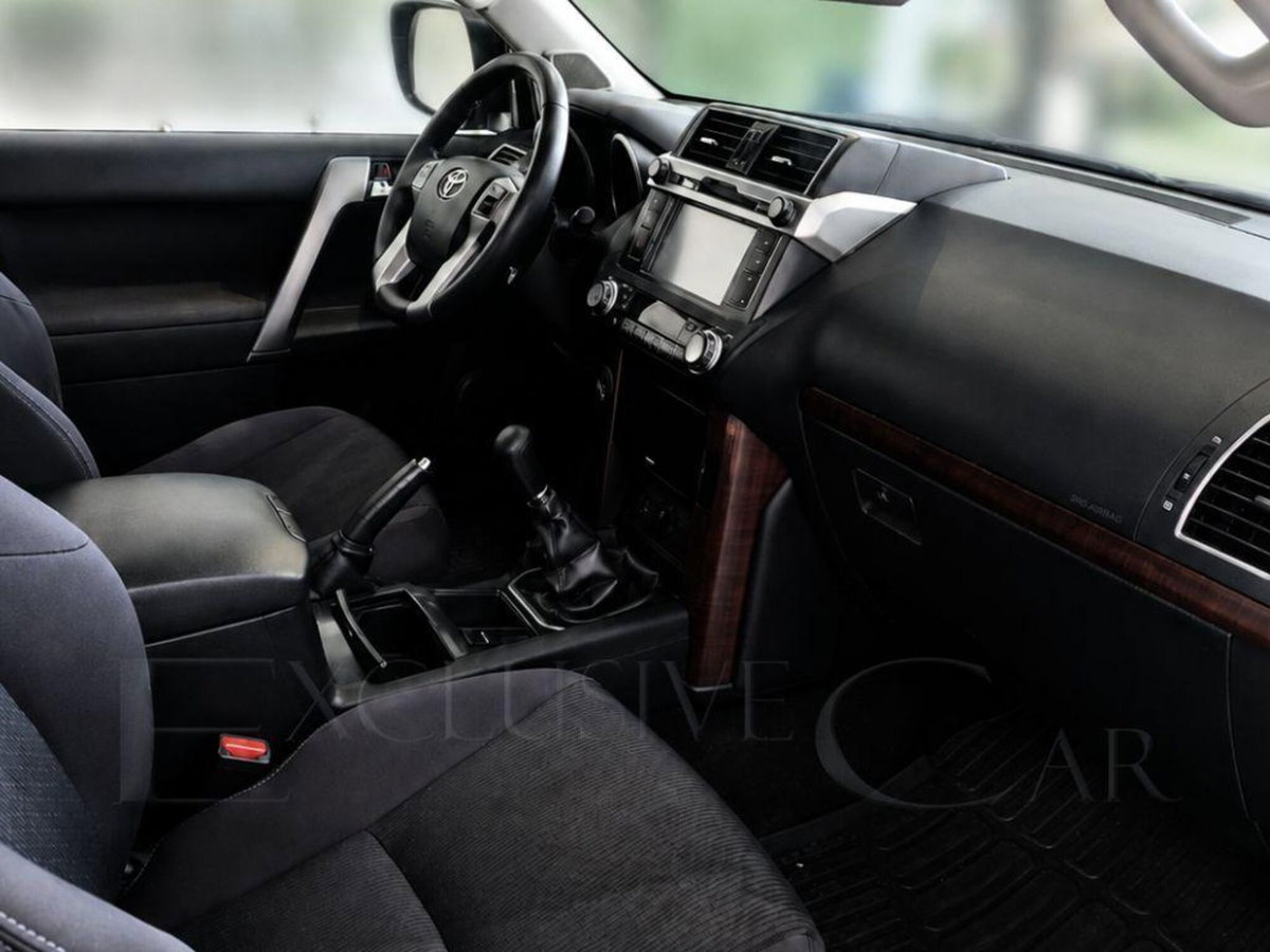 Toyota Land Cruiser 2.8 D4-D 5 porte Lounge (7)