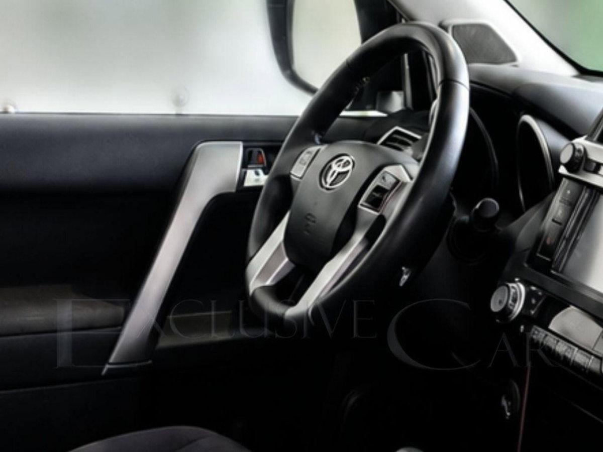 Toyota Land Cruiser 2.8 D4-D 5 porte Lounge (8)
