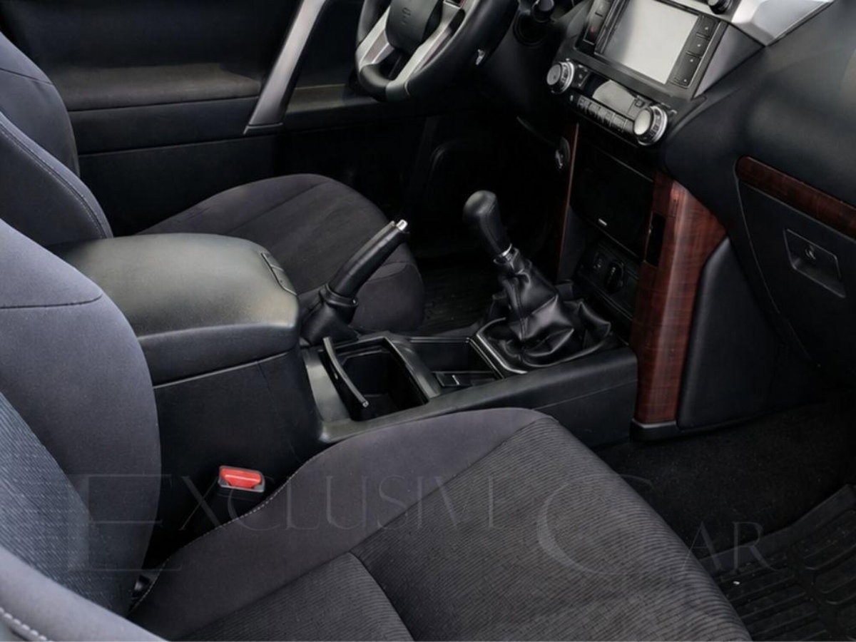 Toyota Land Cruiser 2.8 D4-D 5 porte Lounge (9)