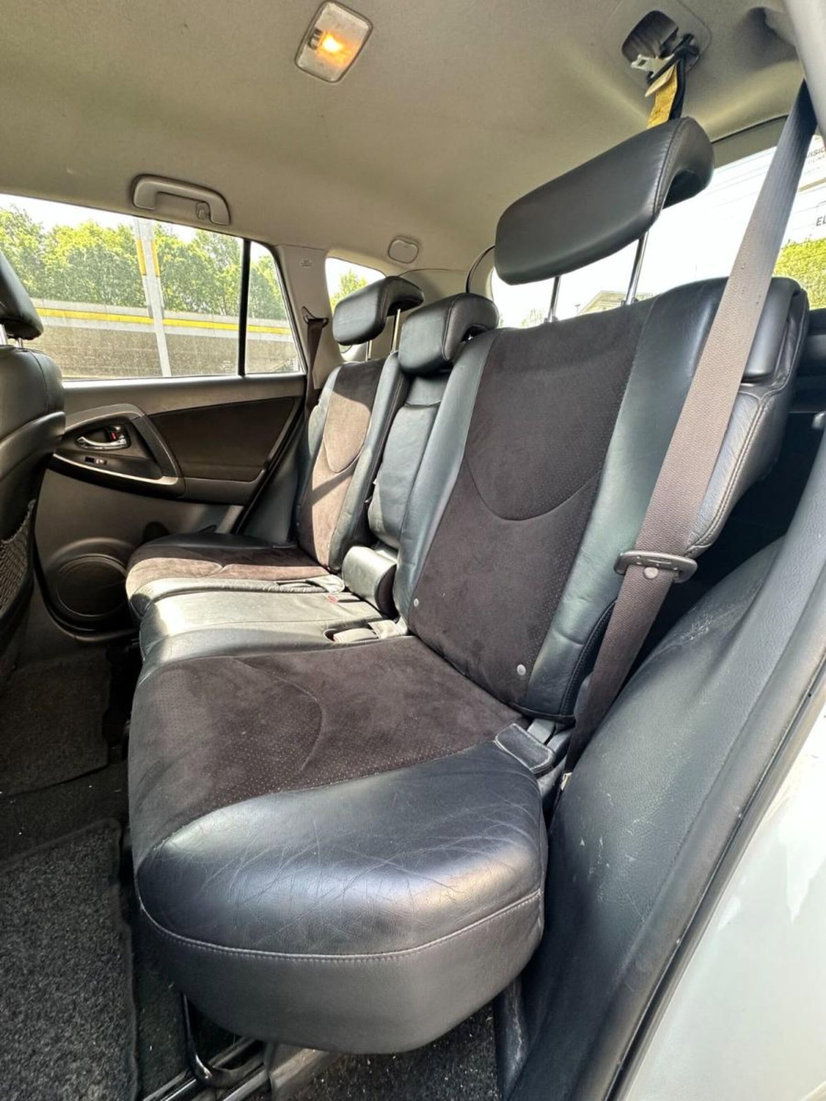 Toyota Rav4 2.2 D-4D 150 CV DPF Exclusive (14)