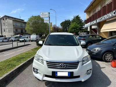 Toyota Rav4 2.2 D-4D 150 CV DPF Exclusive (2)
