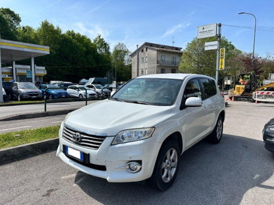 Toyota Rav4 2.2 D-4D 150 CV DPF Exclusive (3)