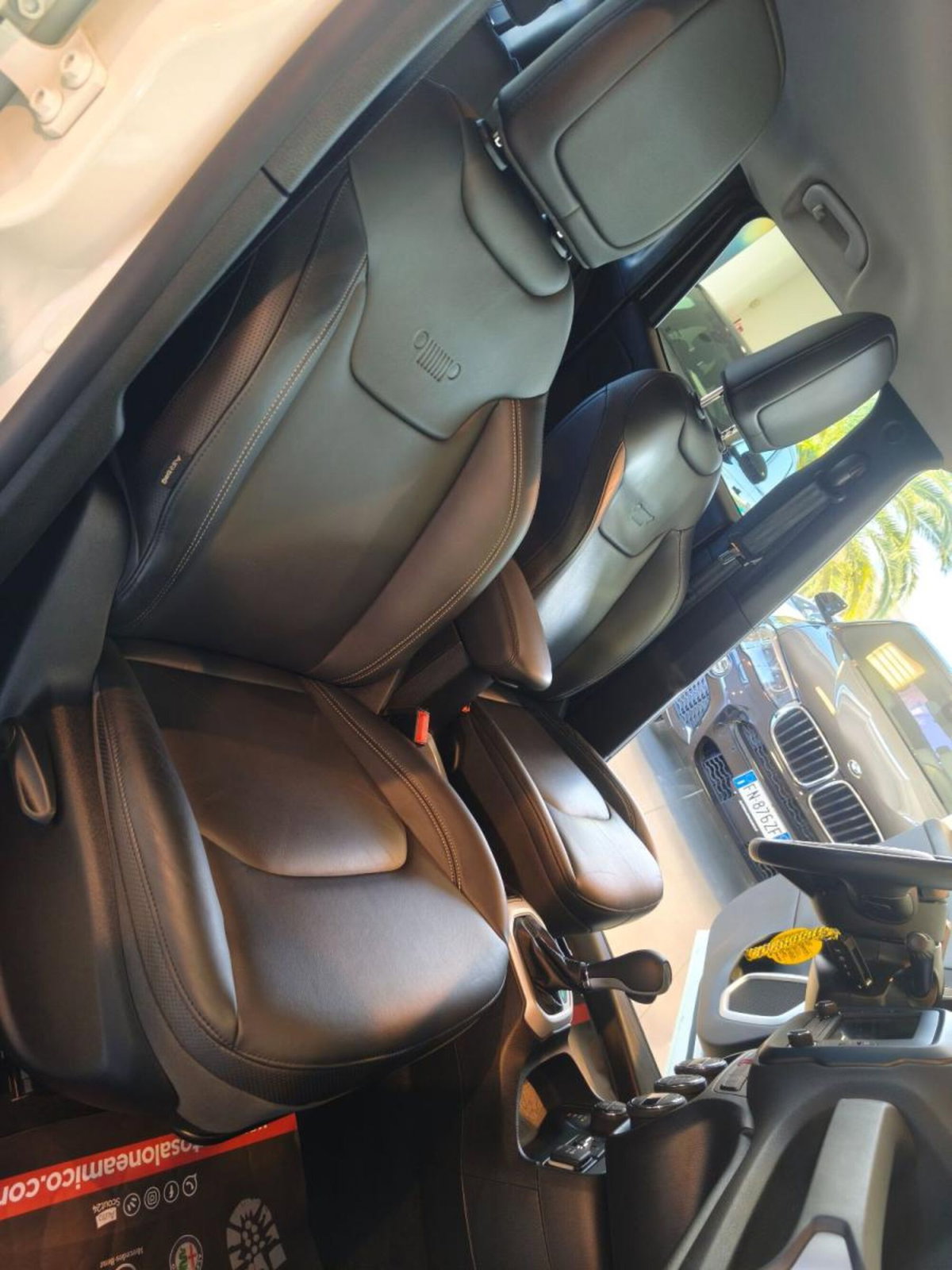 Jeep Renegade 2.0 Mjt 140CV 4WD Active Drive 75th Anniversary (12)