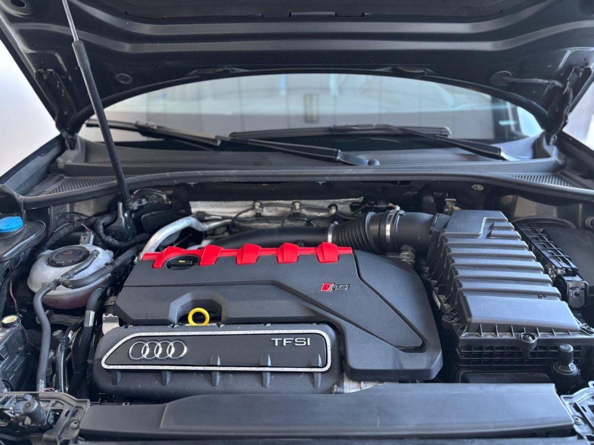 Audi RS Q3 Sportback 2.5 quattro s-tronic (7)