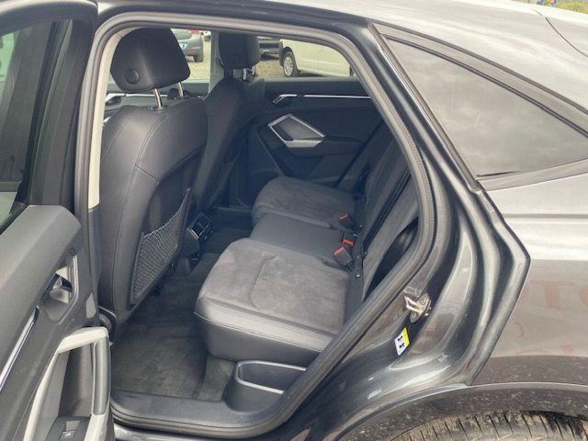 Audi Q3 Sportback 35 TDI S line edition (10)