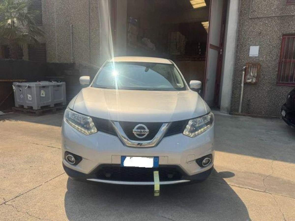 Nissan X-Trail 1.6 dCi 4WD Tekna (2)