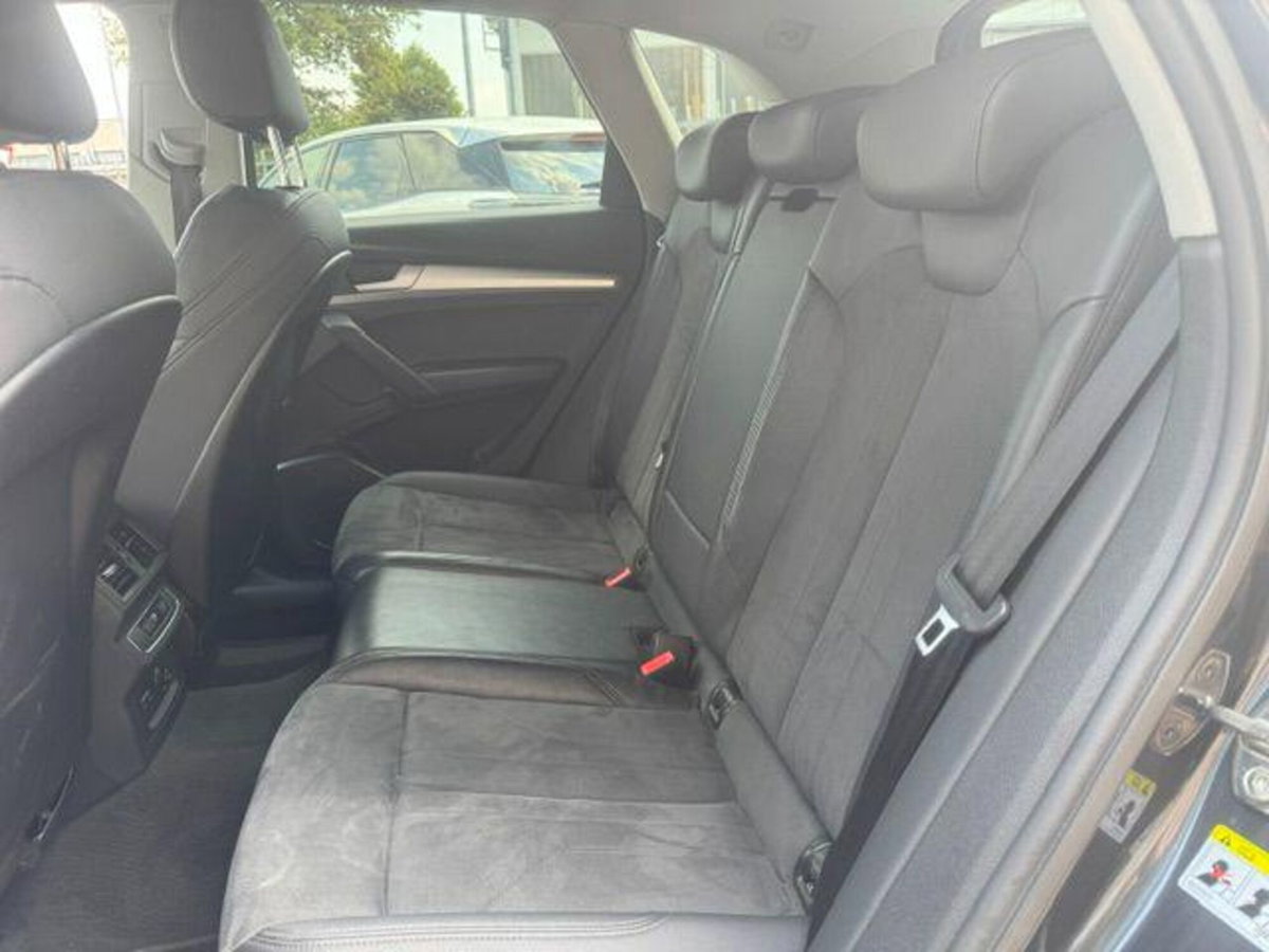 Audi Q5 40 TDI 204 CV quattro S tronic Business (9)