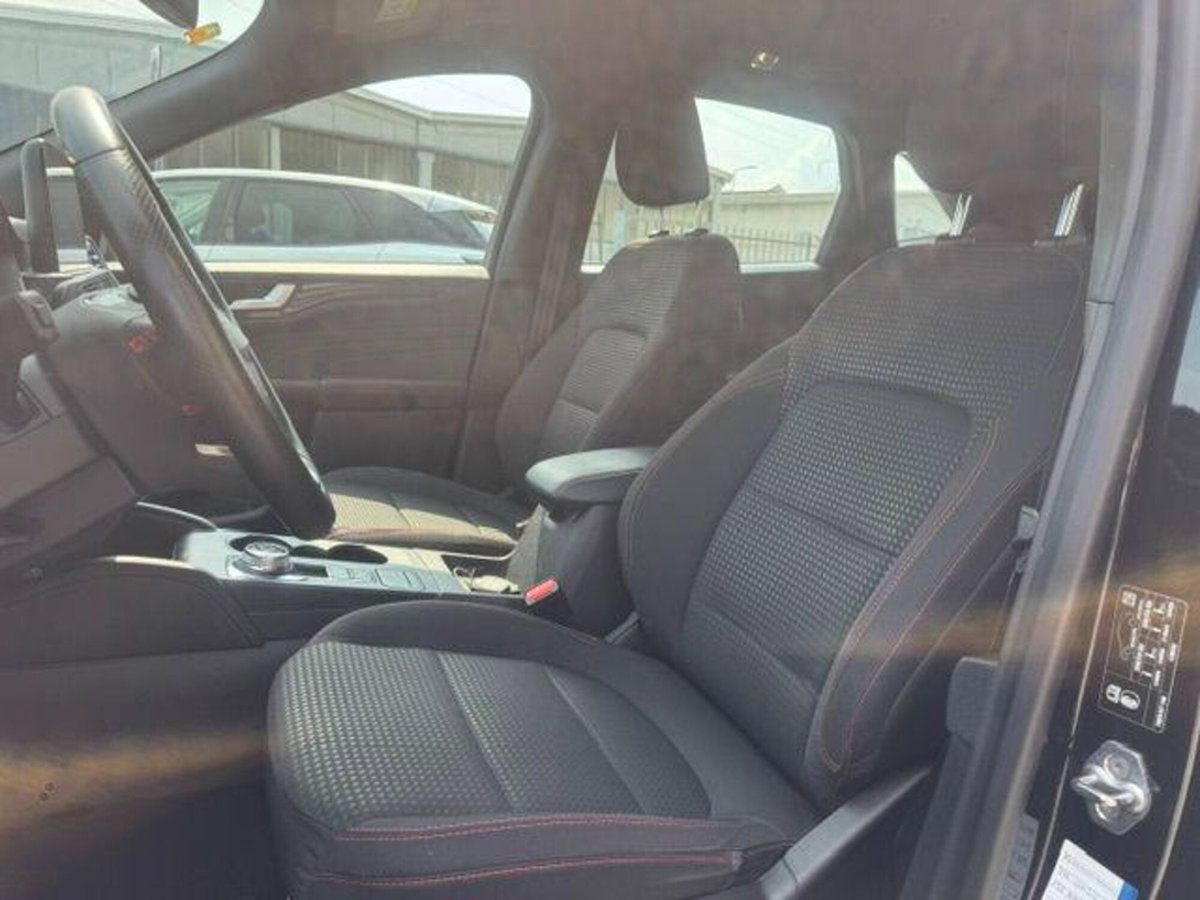 Ford Kuga 2.5 Full Hybrid 190 CV CVT AWD ST-Line Design (12)