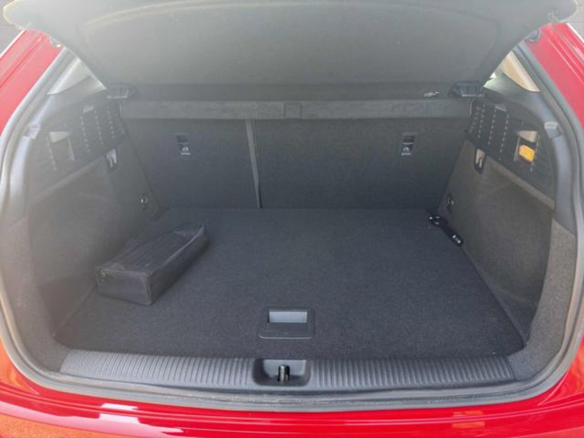 Audi Q2 Q2 35 TDI S tronic Business (13)