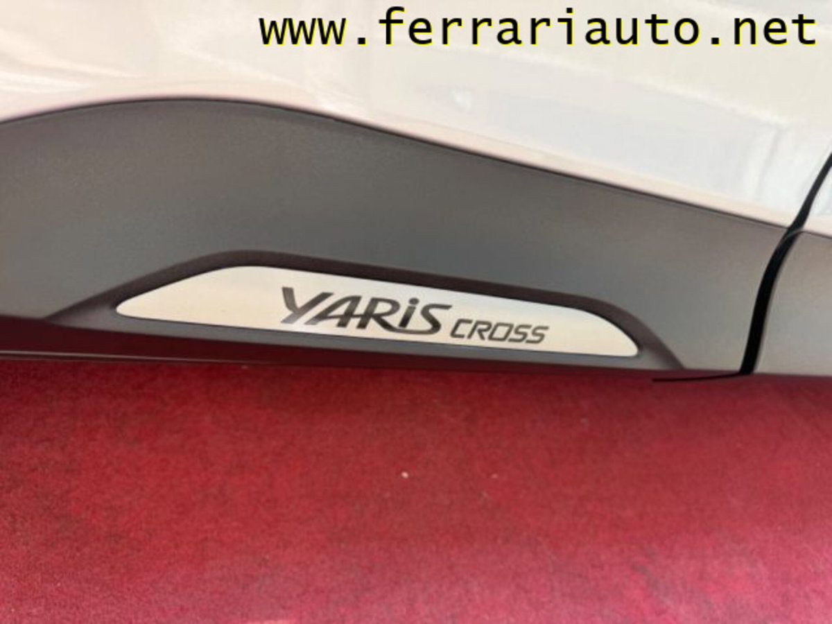 Toyota Yaris Cross 1.5h GR Sport Black Sky fwd 116cv e-cvt (19)