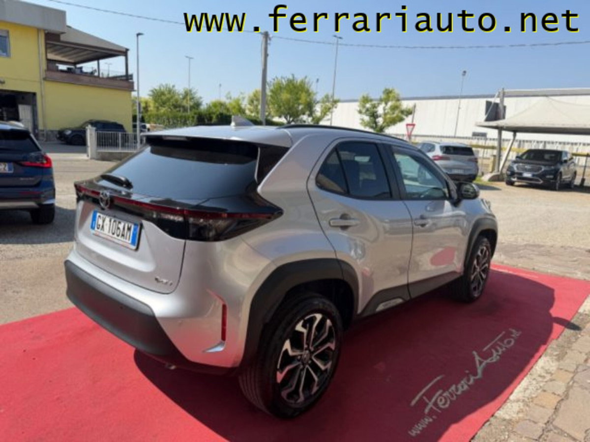 Toyota Yaris Cross 1.5h GR Sport Black Sky fwd 116cv e-cvt (3)