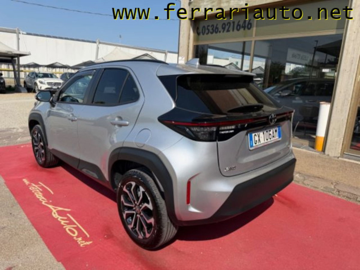 Toyota Yaris Cross 1.5h GR Sport Black Sky fwd 116cv e-cvt (4)