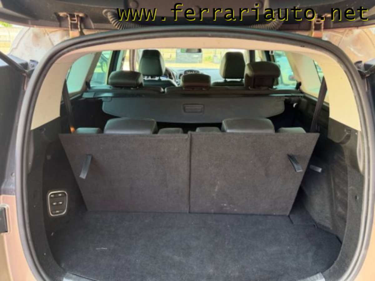 Renault Grand Scénic 1.6 dci energy Intens 130cv (9)