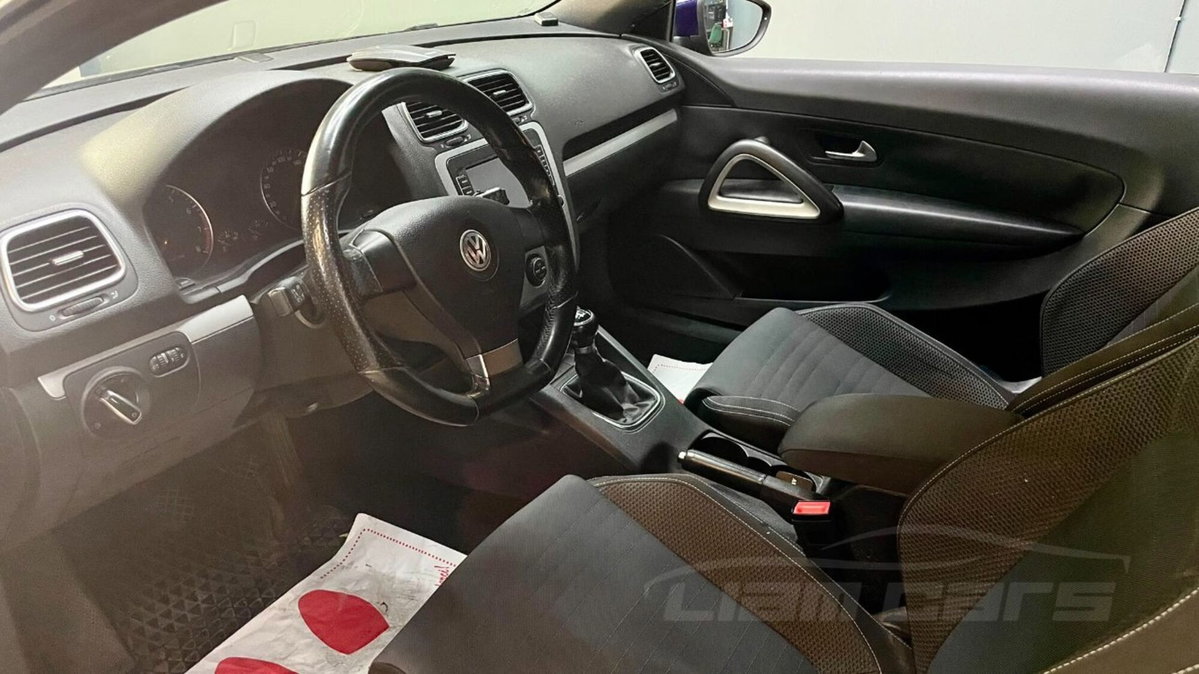 Volkswagen Scirocco 2.0 TFSI (7)