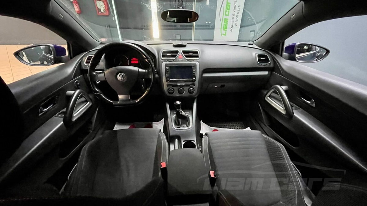 Volkswagen Scirocco 2.0 TFSI (8)