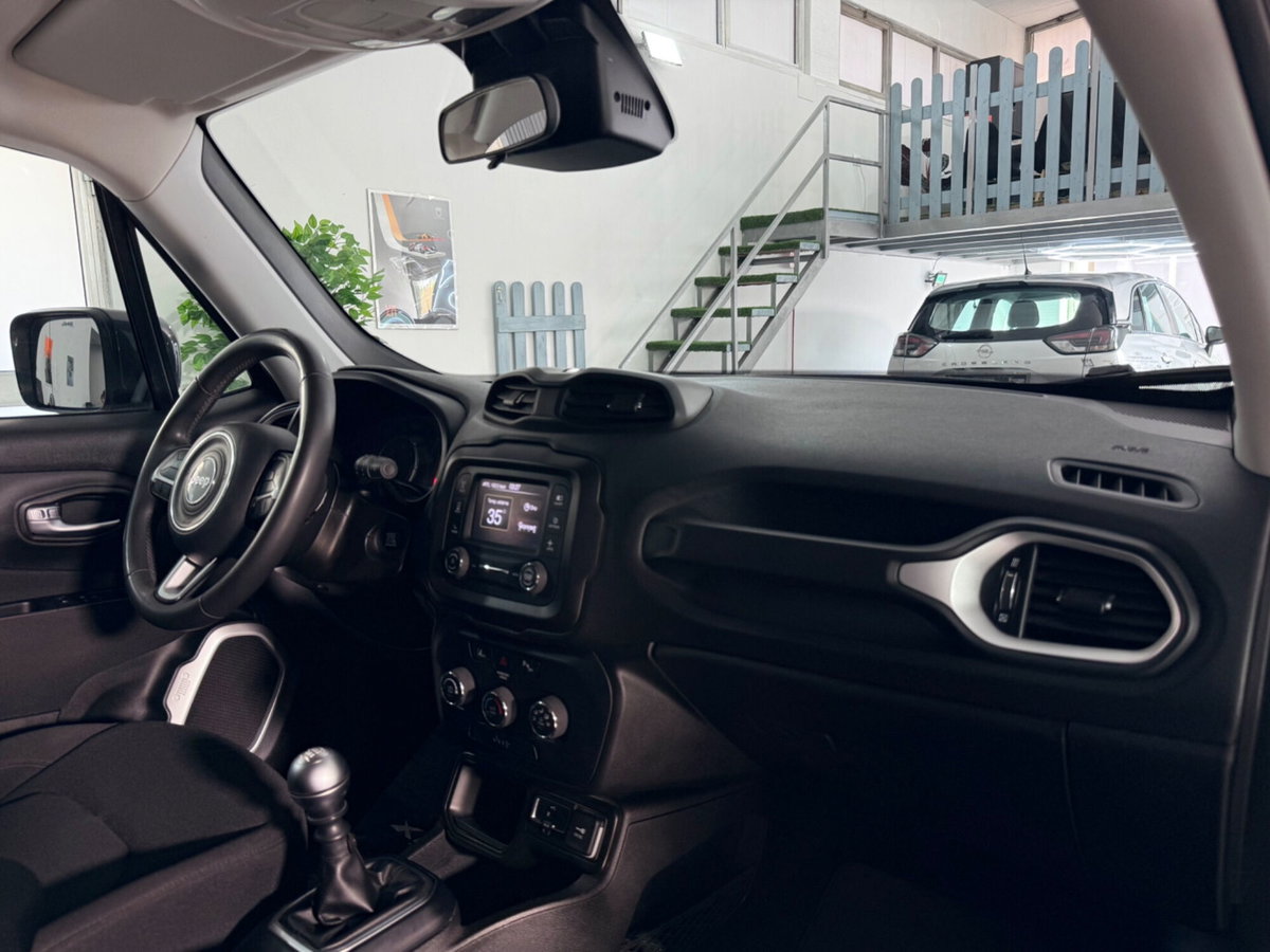 Jeep Renegade 1.6 Mjt 120 CV Longitude (19)