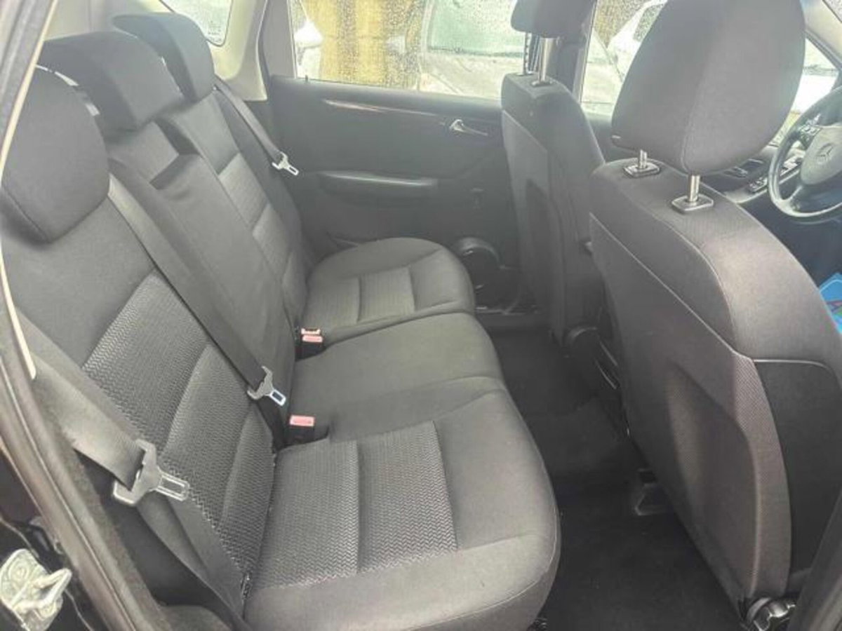 Mercedes-Benz Classe A 180 CDI Avantgarde (12)