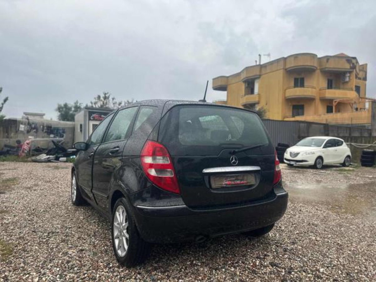 Mercedes-Benz Classe A 180 CDI Avantgarde (4)