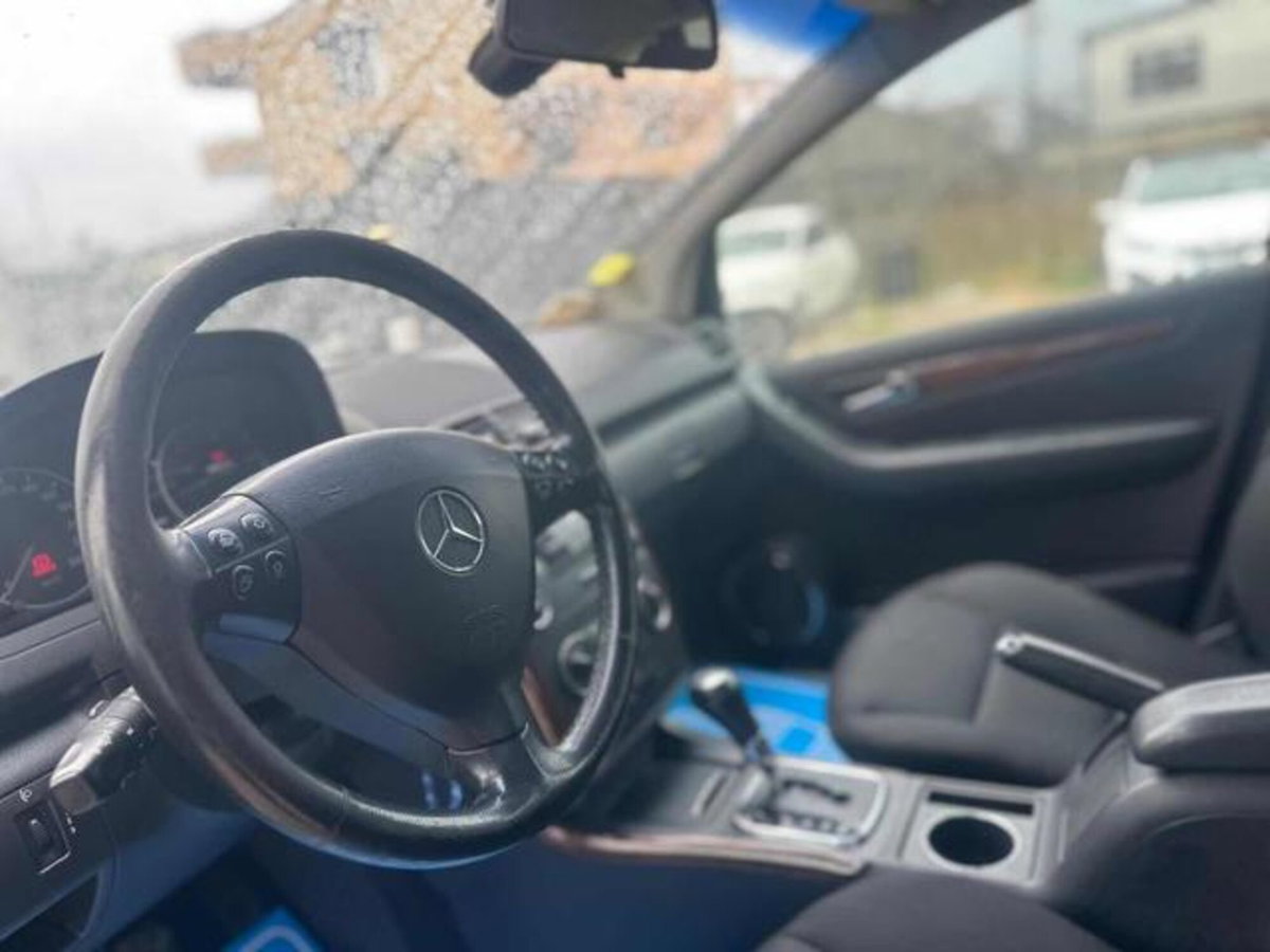 Mercedes-Benz Classe A 180 CDI Avantgarde (9)