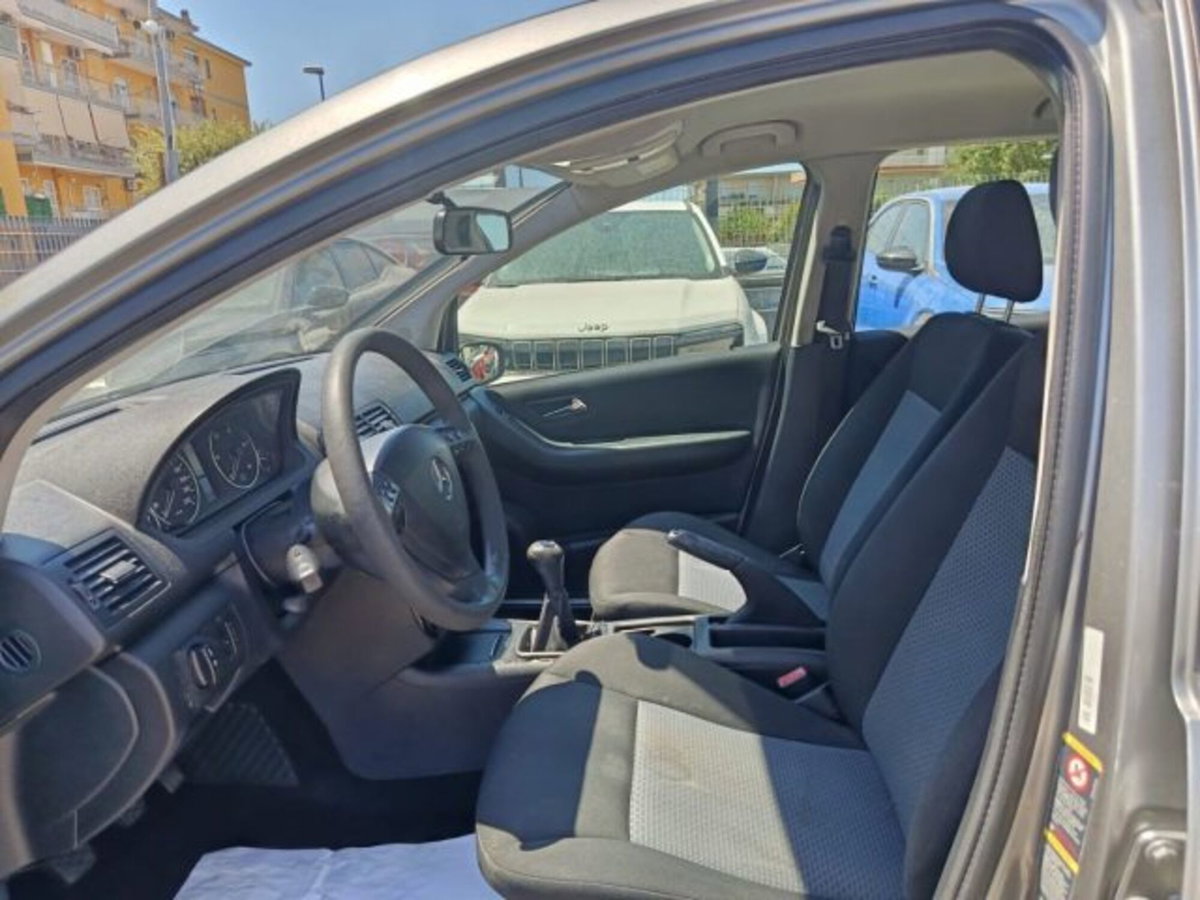 Mercedes-Benz Classe A 180 CDI Avantgarde (7)
