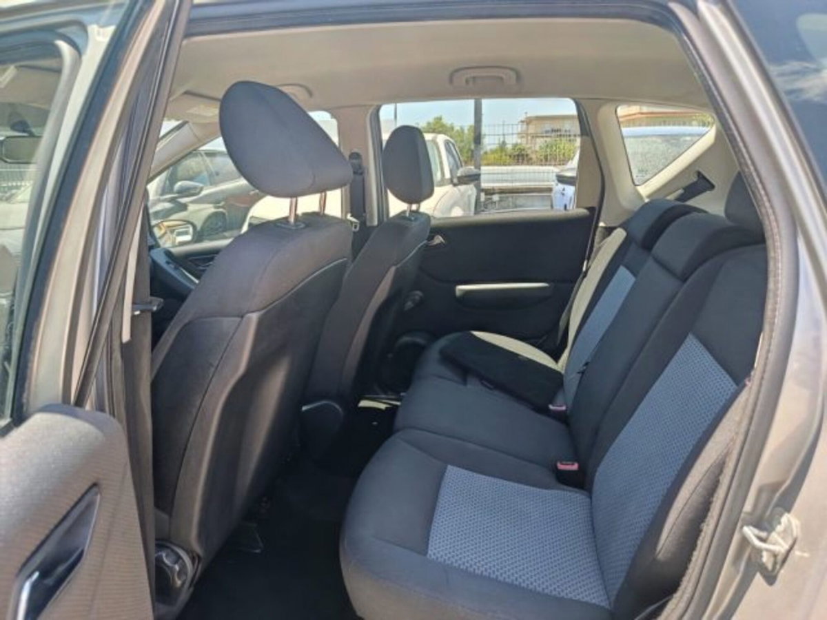 Mercedes-Benz Classe A 180 CDI Avantgarde (8)