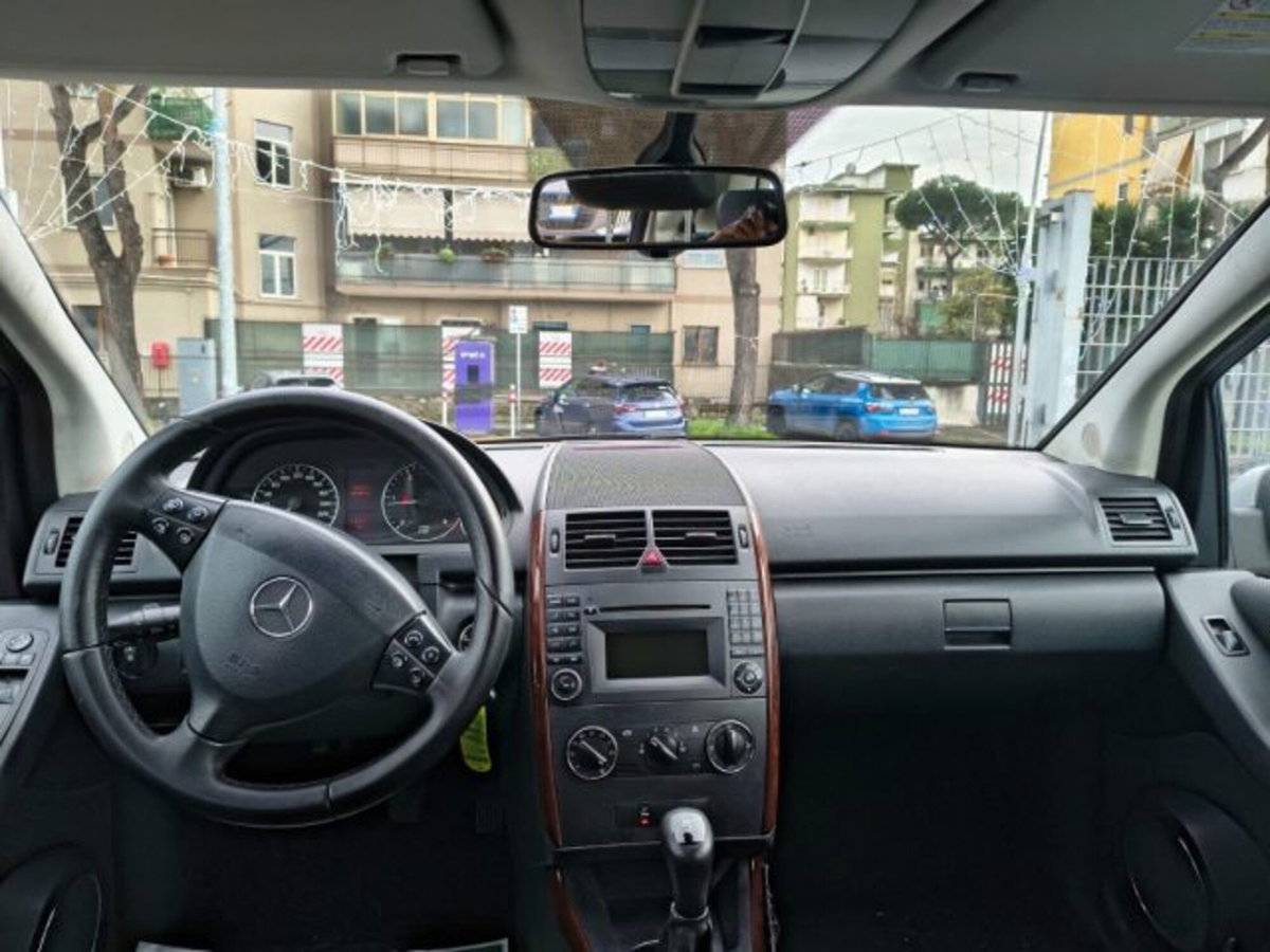 Mercedes-Benz Classe A 180 CDI Elegance (11)