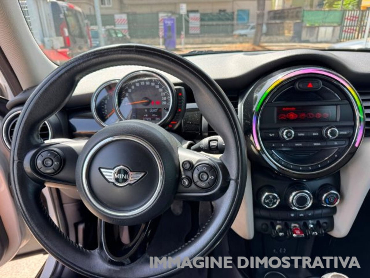 MINI Mini 1.5 Cooper D 5 porte (10)