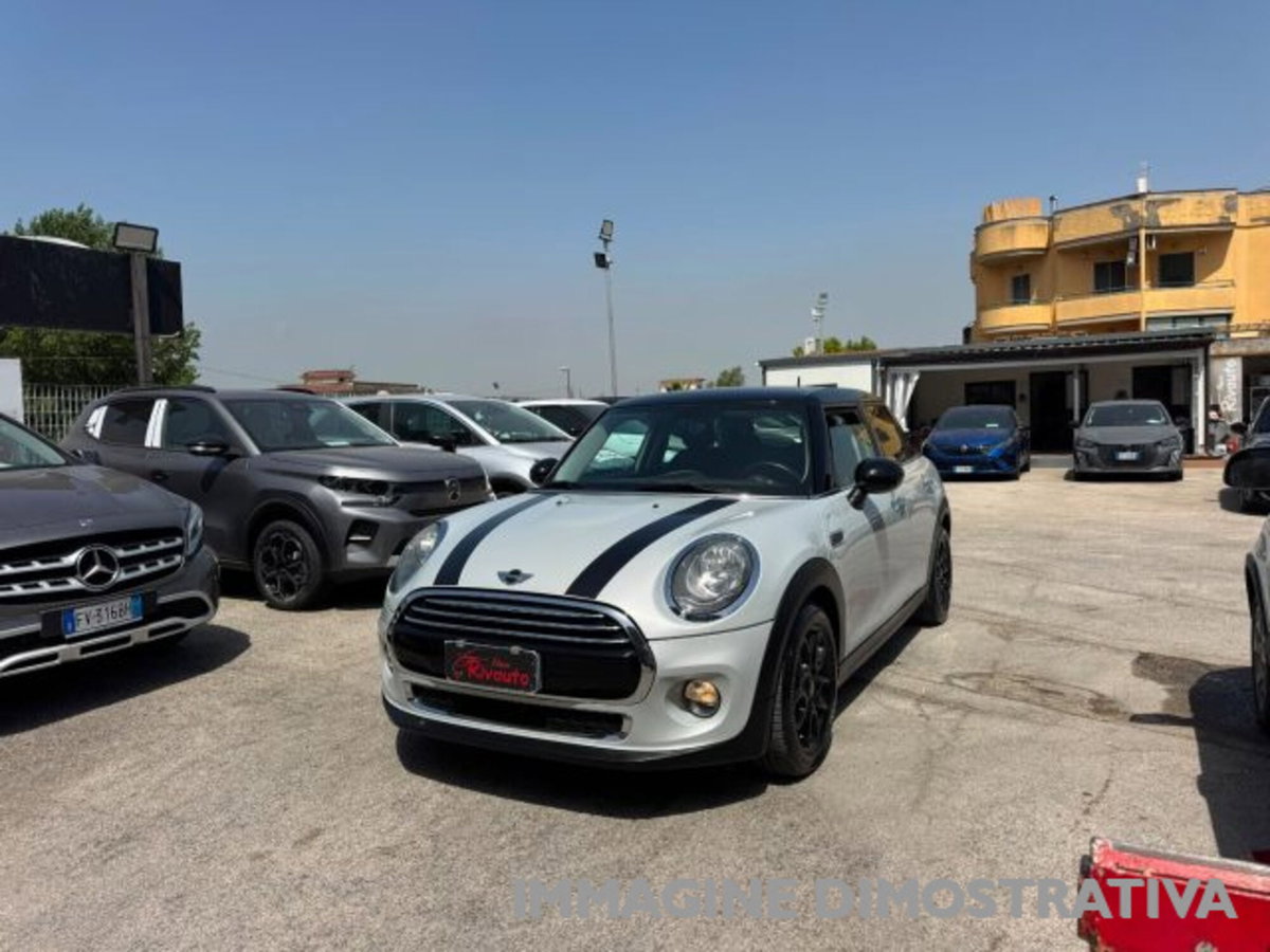 MINI Mini 1.5 Cooper D 5 porte (4)