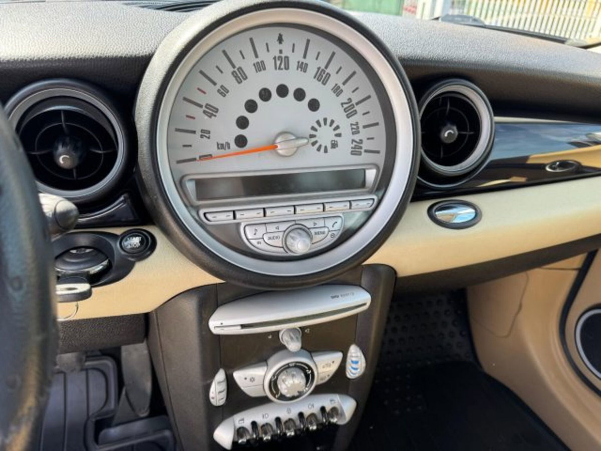 MINI Mini Clubman 1.6 16V Cooper D Chili Clubman (6)