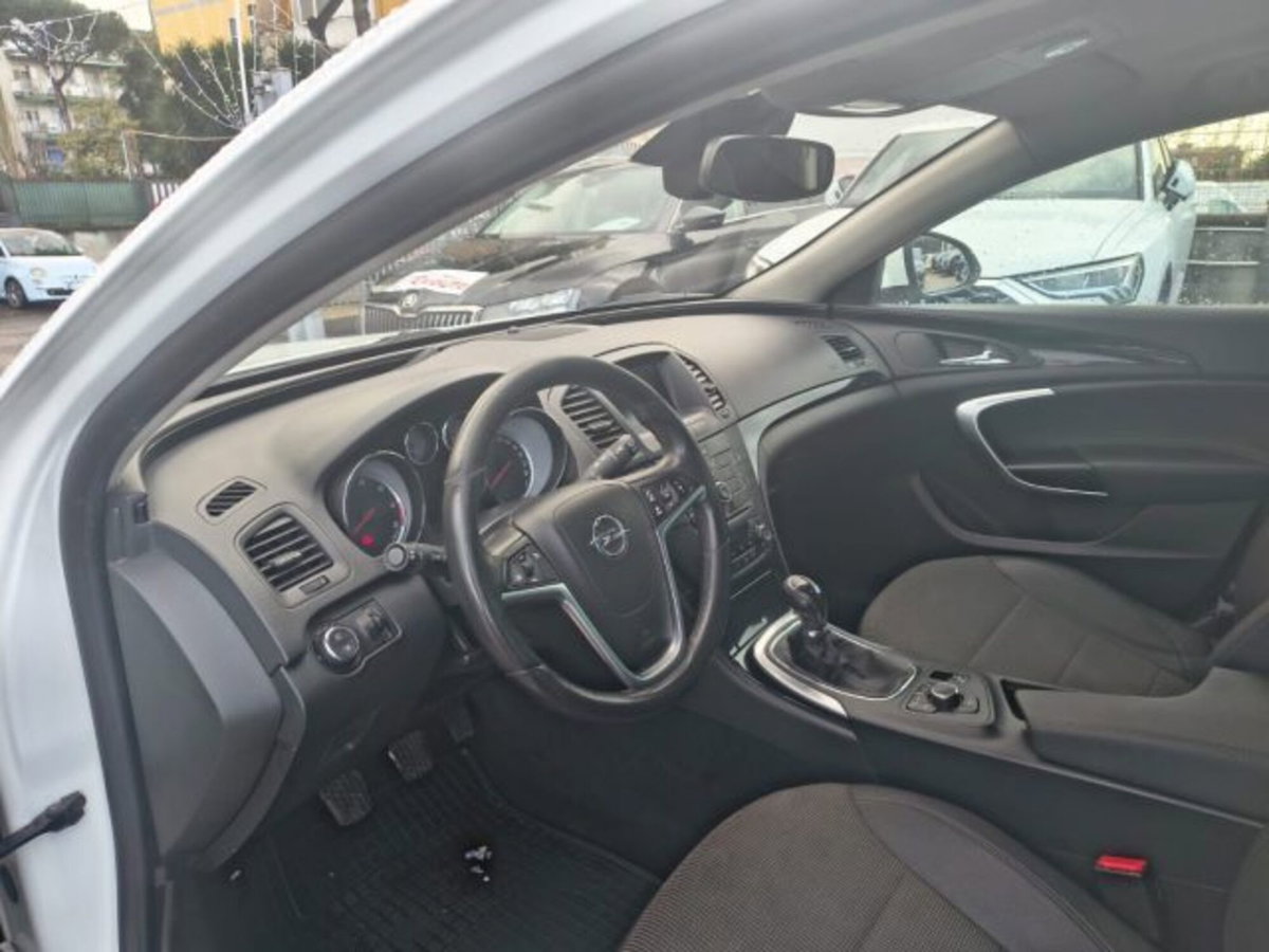 Opel Insignia CDTI 4x4 160CV 4 porte Elective (9)