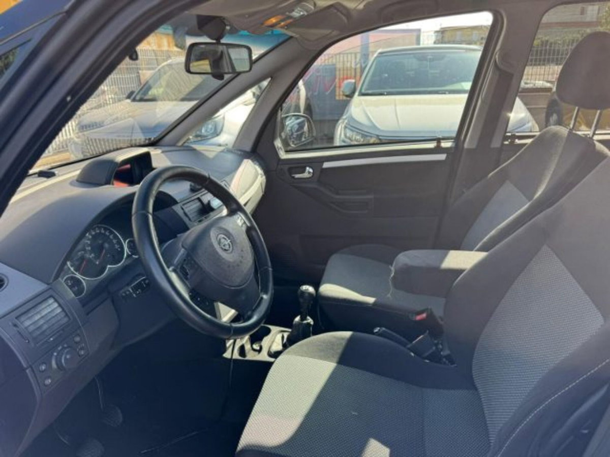 Opel Meriva 1.6 16V Enjoy (11)