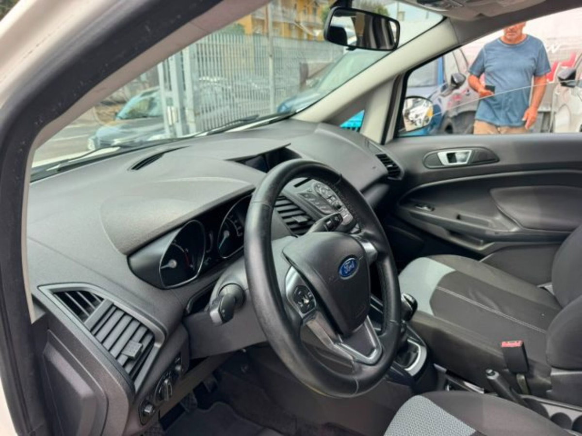 Ford EcoSport 1.5 TDCi 95 CV Titanium S (10)