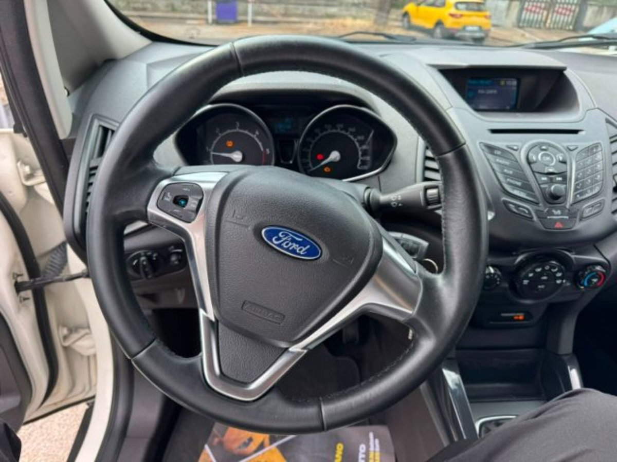 Ford EcoSport 1.5 TDCi 95 CV Titanium S (9)