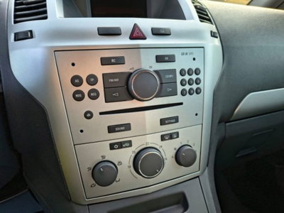 Opel Zafira 1.8 16V GPL-TECH Cosmo (12)