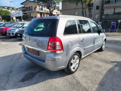 Opel Zafira 1.8 16V GPL-TECH Cosmo (4)