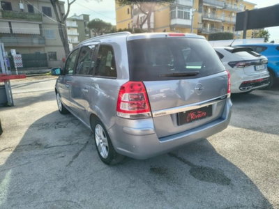 Opel Zafira 1.8 16V GPL-TECH Cosmo (5)
