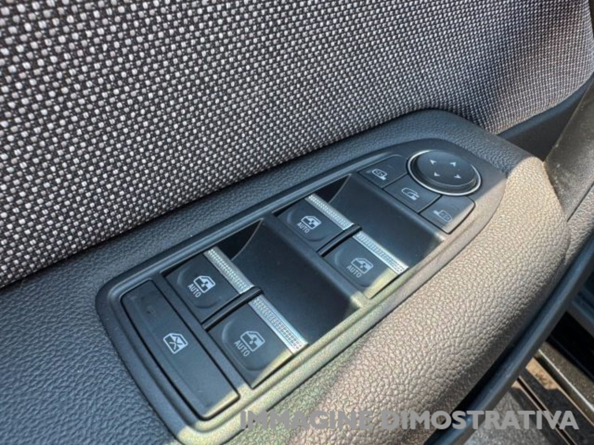 Renault Captur TCe 90 CV Techno (17)