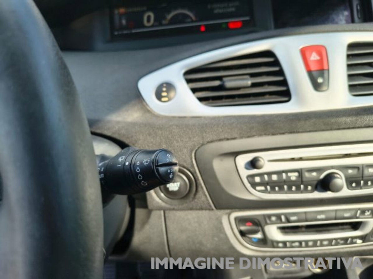 Renault Scenic E-Tech Electric 1.5 dCi 110CV Dynamique (10)