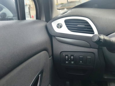 Renault Scenic E-Tech Electric 1.5 dCi 110CV Dynamique (14)
