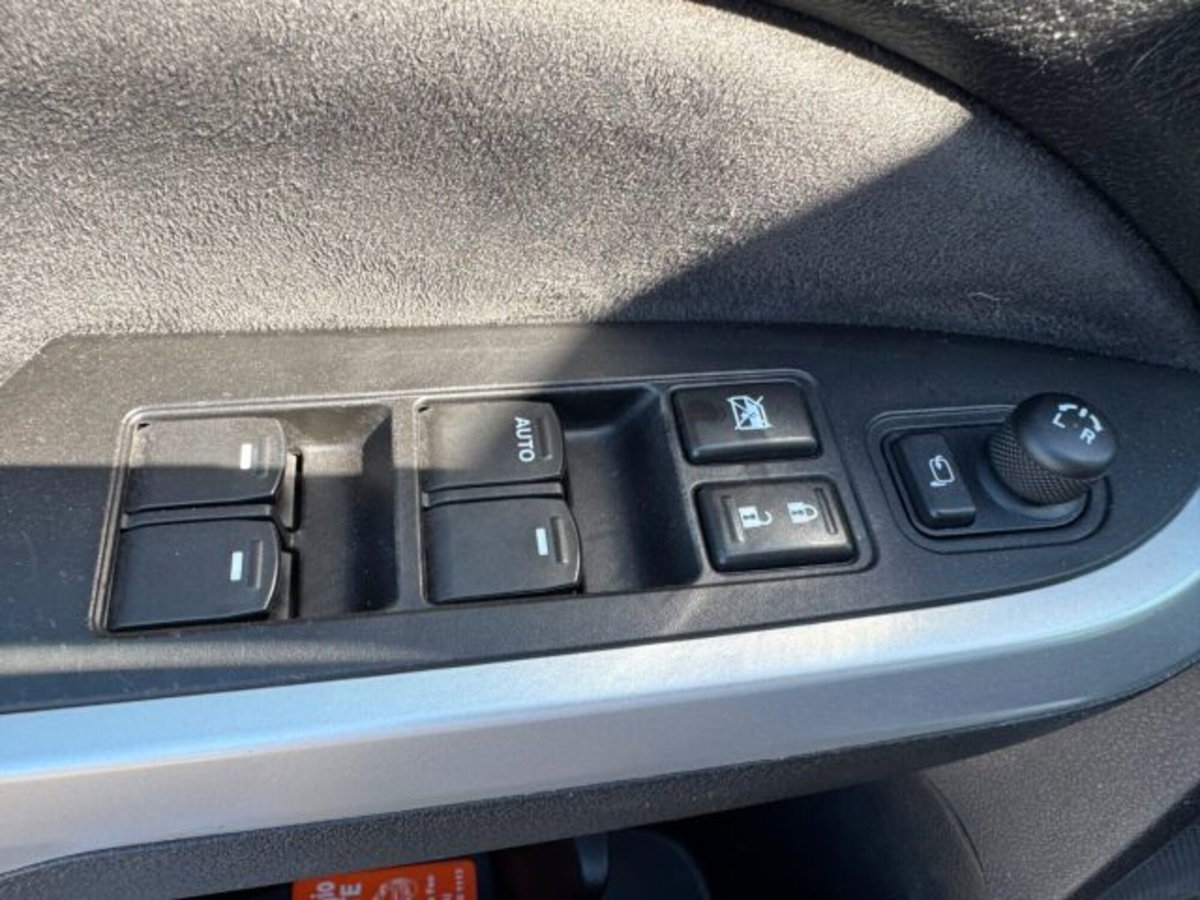 Suzuki Vitara 1.6 DDiS 4WD AllGrip V-Top (14)