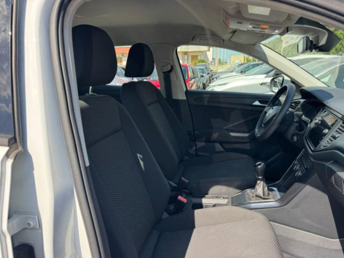 Volkswagen T-Roc 1.6 TDI SCR Style BlueMotion Technology (12)