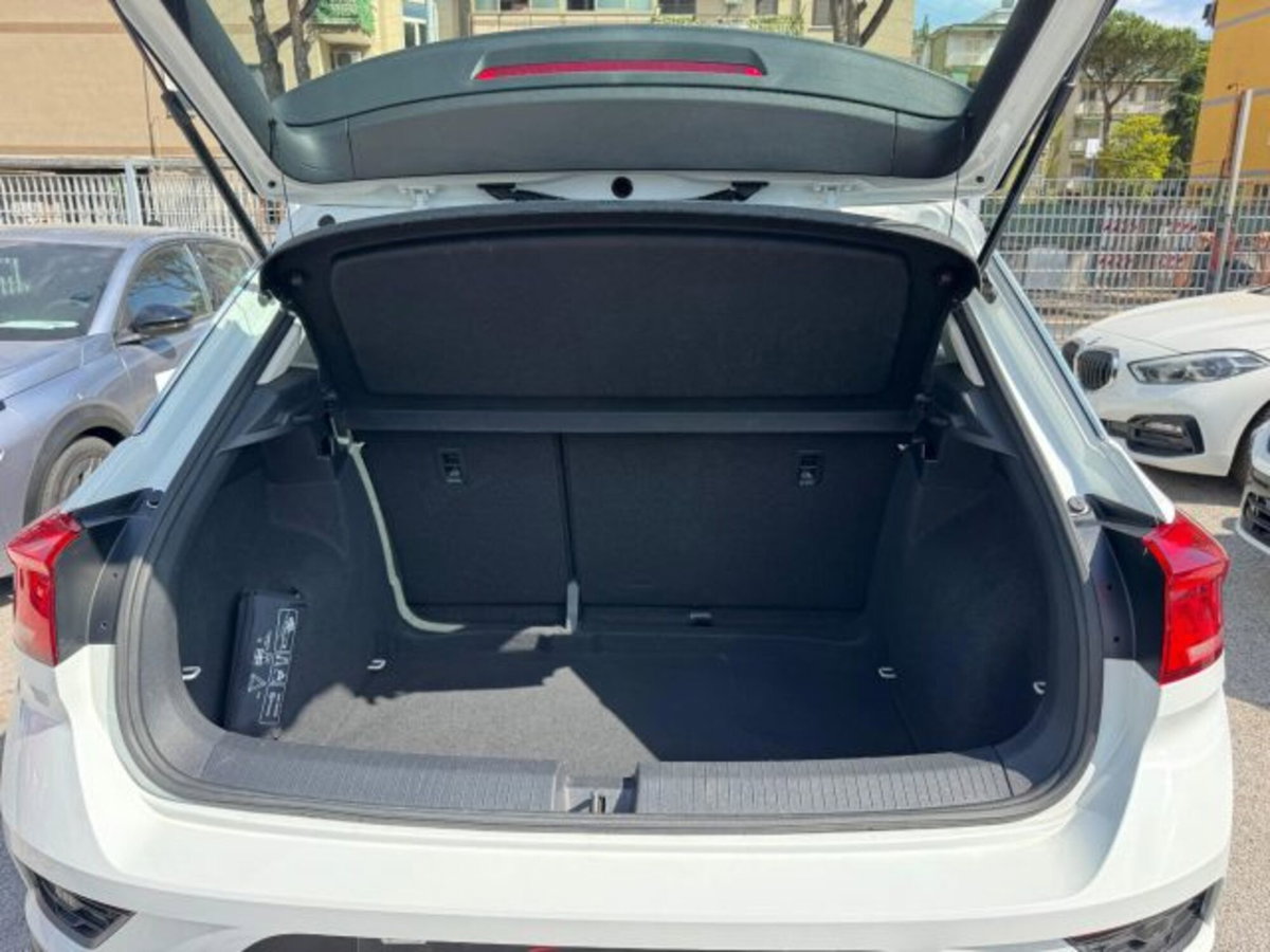 Volkswagen T-Roc 1.6 TDI SCR Style BlueMotion Technology (18)
