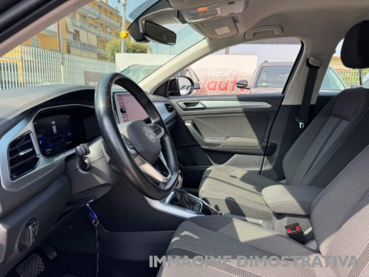 Volkswagen T-Roc 2.0 tdi Life 150cv dsg (7)