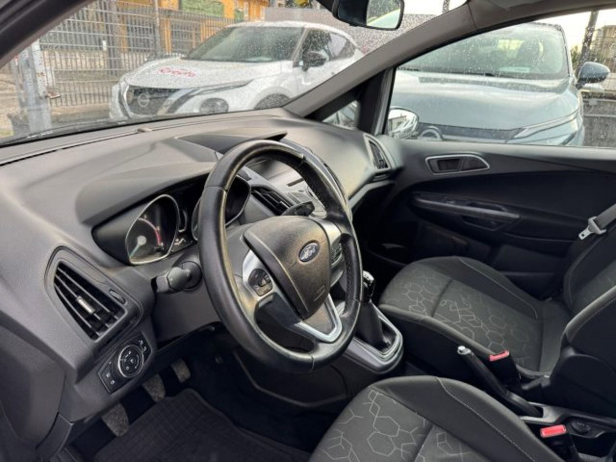 Ford B-Max B-Max 1.5 TDCi 75 CV Titanium (9)