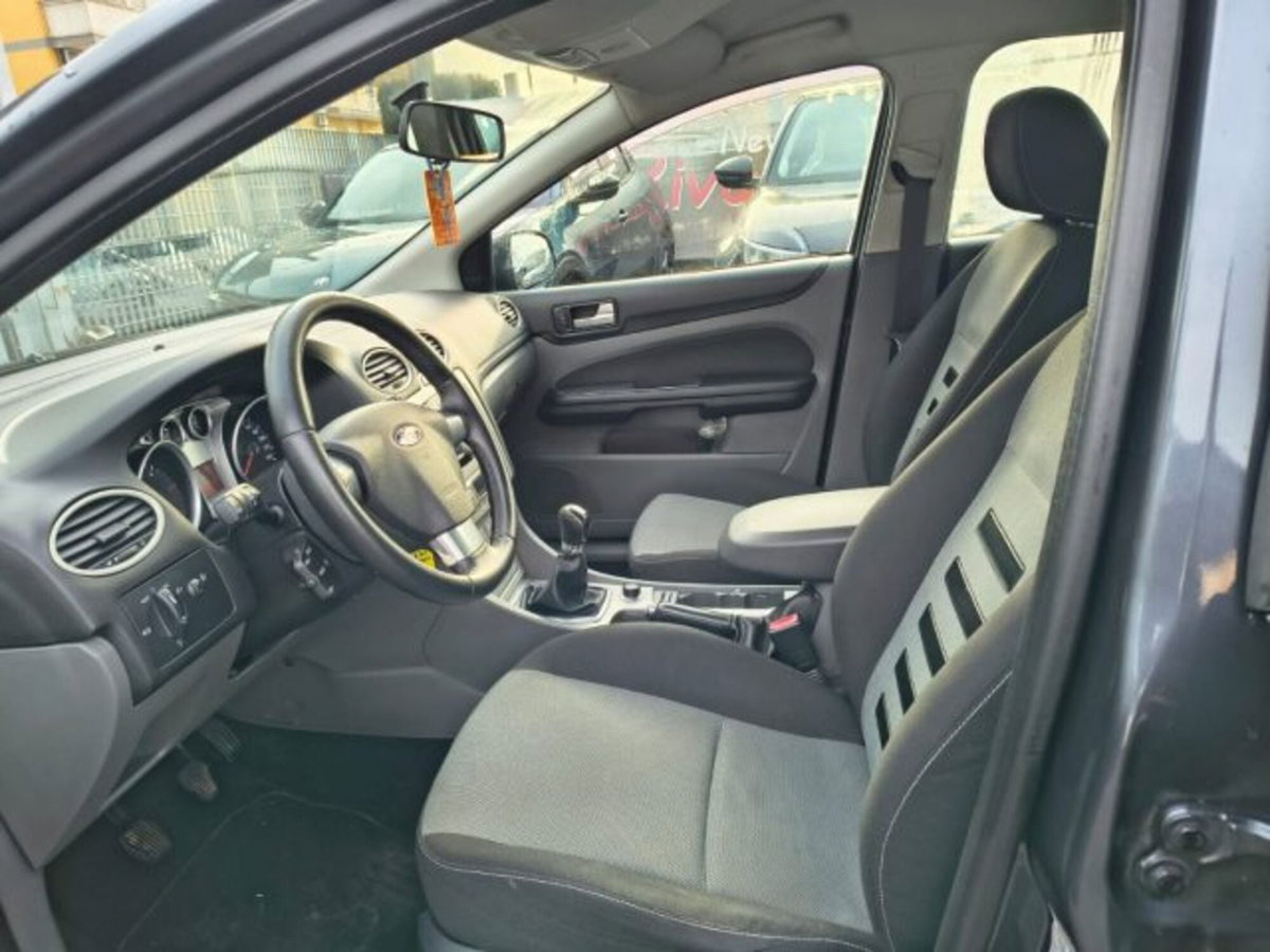 Ford Focus Station Wagon 1.6 TDCi (90CV) S.W. (10)